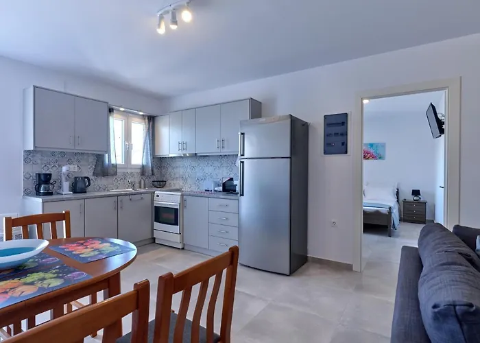 Апартаменты Ormos Naoussa's