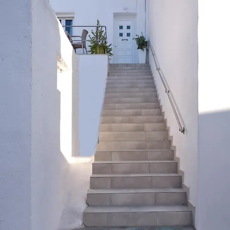 Ormos Naoussa's Naousa (Paros)